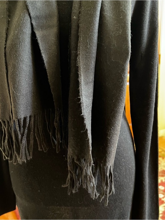 100% Cashmere Black Scarf Rectangle 46” X 12” Fringe - Picture 2 of 4